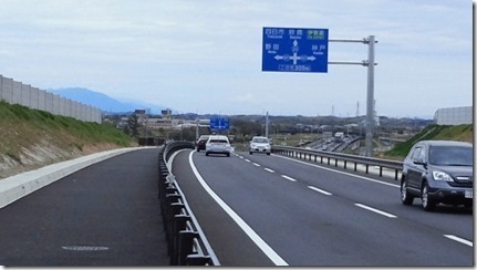 中勢バイパスを行く 自転車のちジョグときどき